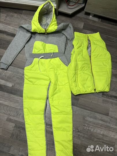 Костюм спортивный