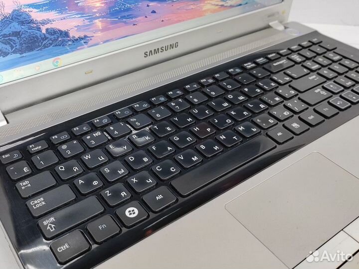 Samsung 8gb SSD windows 7 домашний Ноутбук Обмен