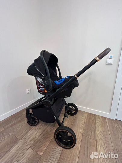 Коляска 3 в 1 Carello Epica