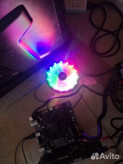Кулер для охлаждения процессора RGB новый