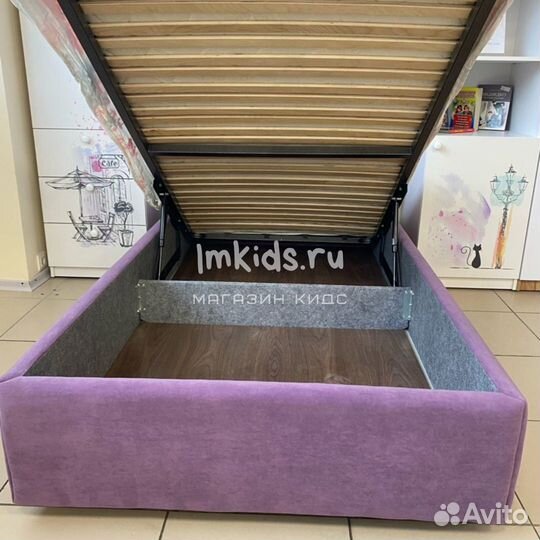 Подростковая мягкая кровать