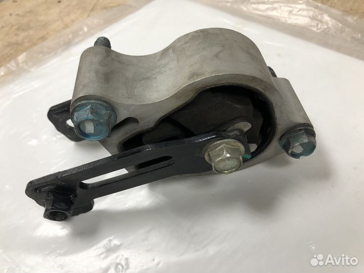 Опора даигателя Nissan Teana L33