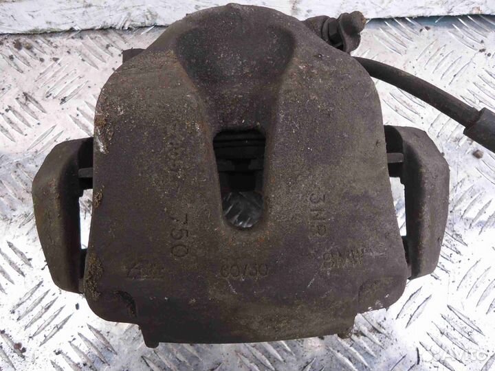 Суппорт передний правый BMW X5 E70