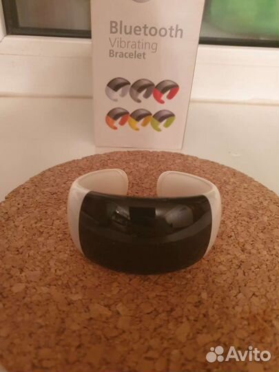 BLuetooth vibrating браслет