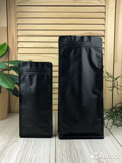 Пакет восьмишовный черный матовый