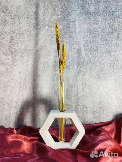 Ваза из гипса