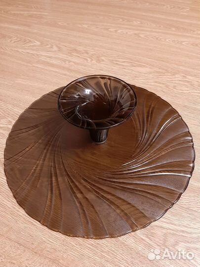 Блюдо для торта на ножке