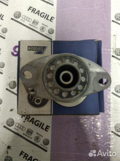 Опора заднего амортизатора Skoda Octavia A4