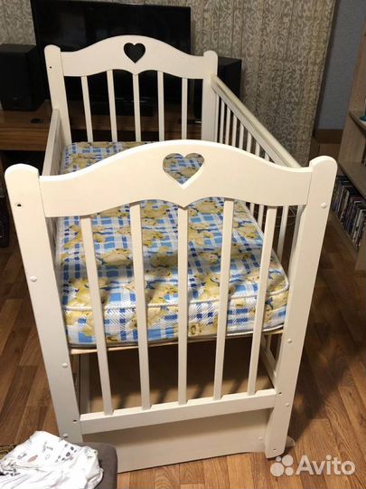 Детская кроватка