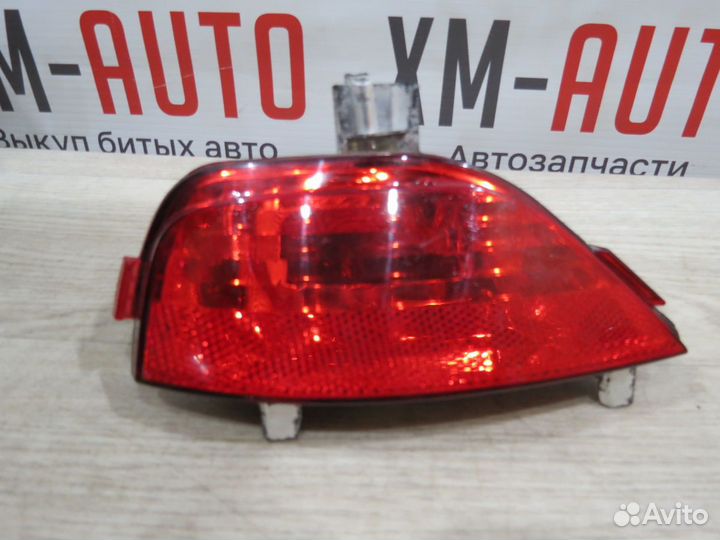 Фонарь в задний бампер правый Renault Duster