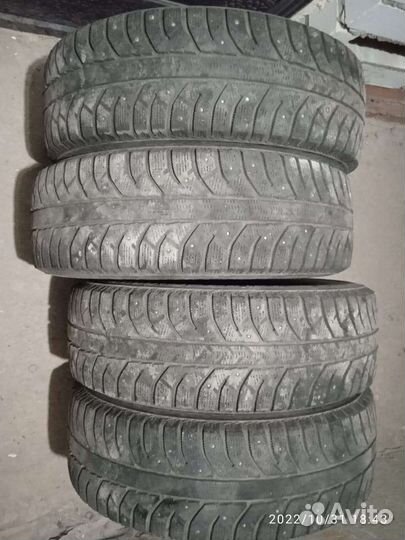 Bridgestone Ice Cruiser 7000 185/65 R15 88D