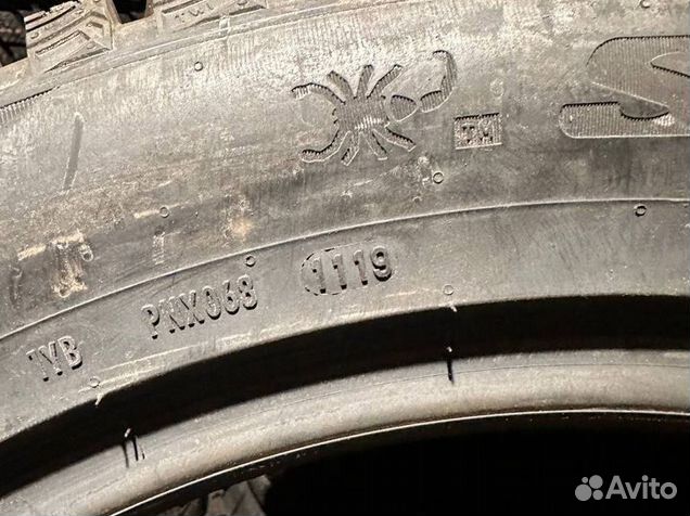 Pirelli Scorpion Ice Zero 2 285/45 R20