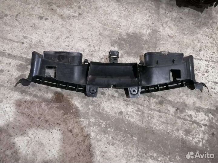 Воздухозаборник Мерседес GLK X204 Рестайл