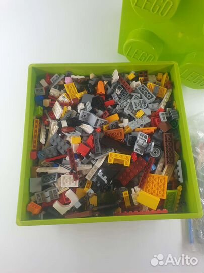 Lego juniors и city в коробке для хранения