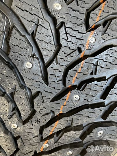 Nokian Tyres Hakkapeliitta 9 SUV 215/65 R17 103T