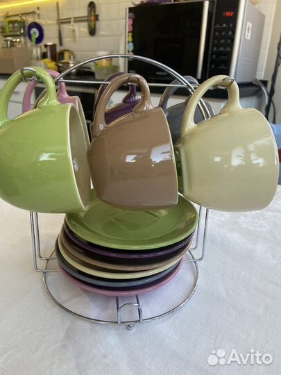 Набор чашек с блюдцами Bergner. 6 пар