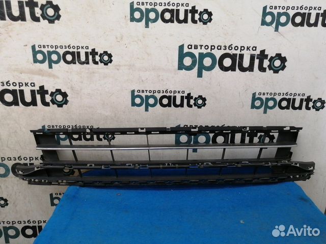 Решетка переднего бампера 3G0853677A Volkswagen