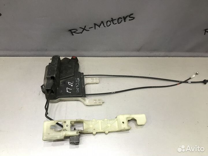 Замок передний Hyundai Tucson 04-10