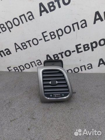 Воздуховод торпедо левый Jeep Grand Cherokee WK2