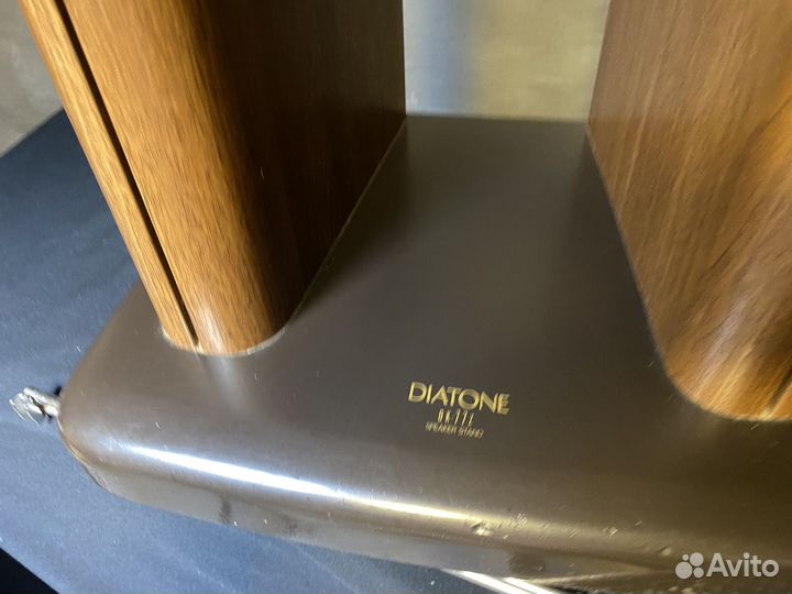 Подставки под акустику фирменные (Япония)