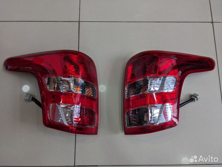Фонарь задний левый/правый mitsubishi L200 15-18