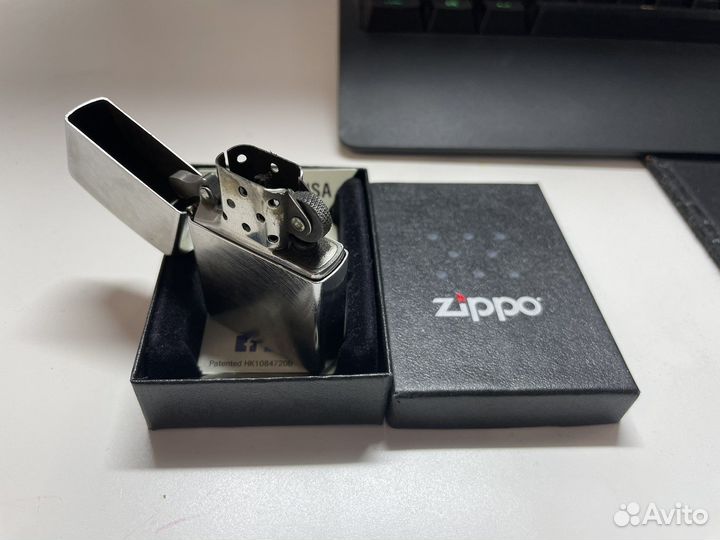 Зажигалка бензиновая zippo