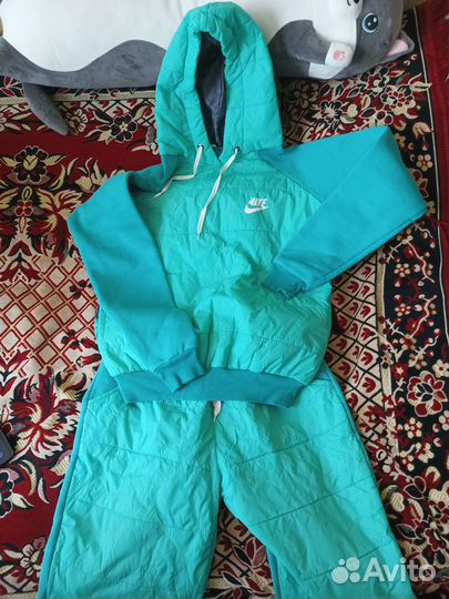 Спортивный костюм женский