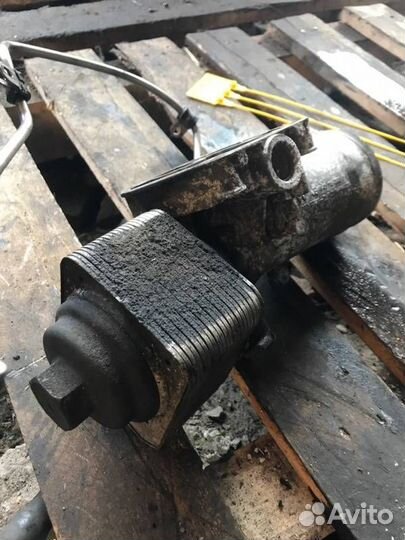 Корпус масляного фильтра Audi A4 045115389J B7 BRE