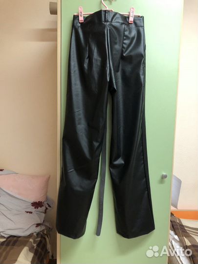 Брюки черные 44 размер эко-кожа