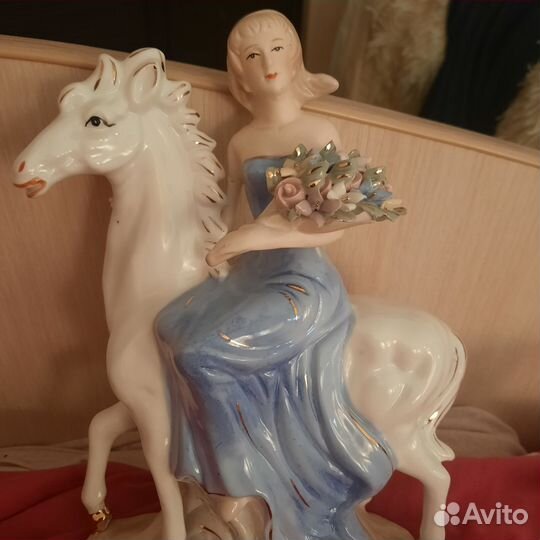 Фарфоровые статуэтки