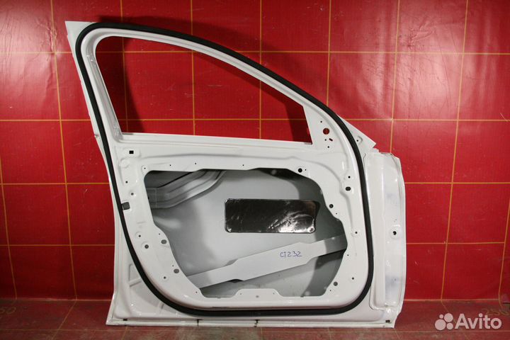 Дверь передняя левая Mercedes-Benz C-Class