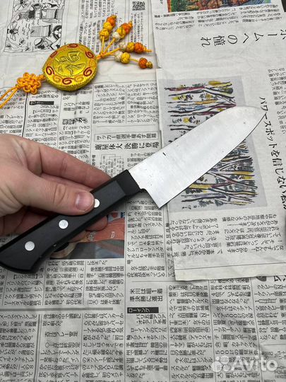 Кухонный нож Сантоку от Kai