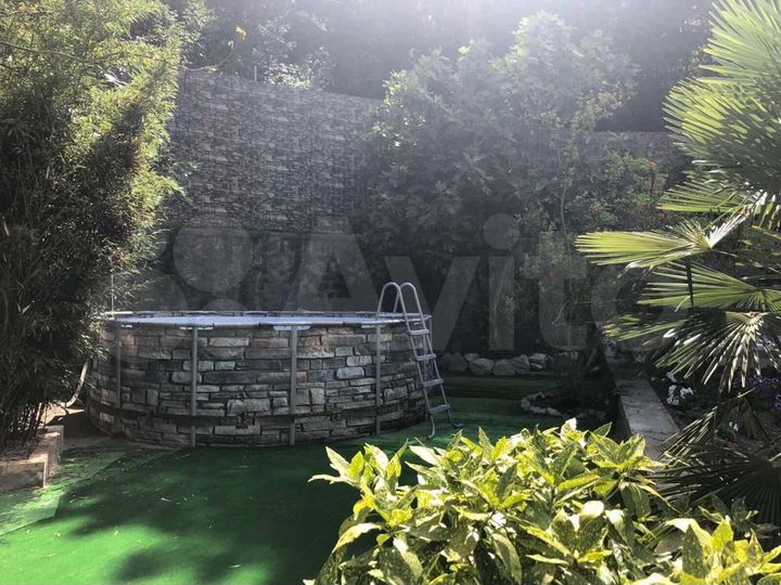 Дом 396,6 м² на участке 6,7 сот.