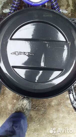 Колпак запасного колеса