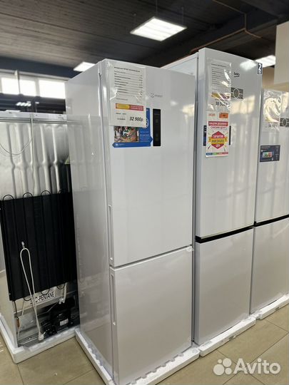 Холодильник двухкамерный Indesit ITR 5180 W