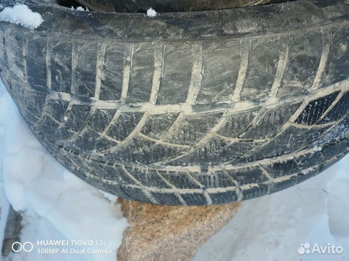 Arctic Trucks AT405 255/50 R19