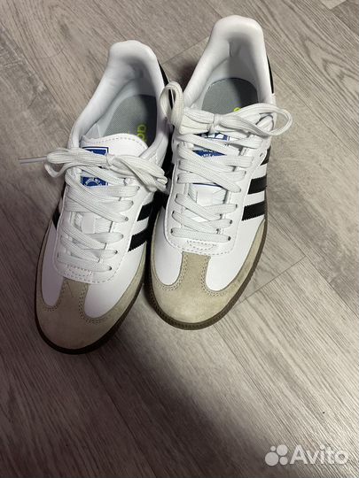 Кроссовки женские adidas