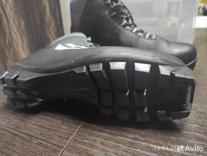 Лыжные ботинки 40 размер