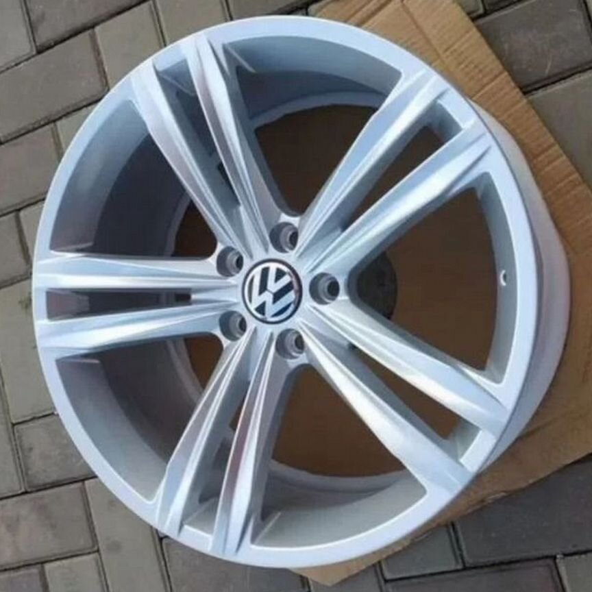 Литые диски Volkswagen 8×R18 5×112