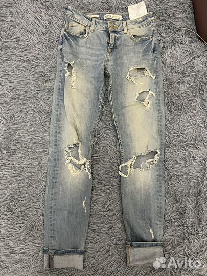 Джинсы bershka