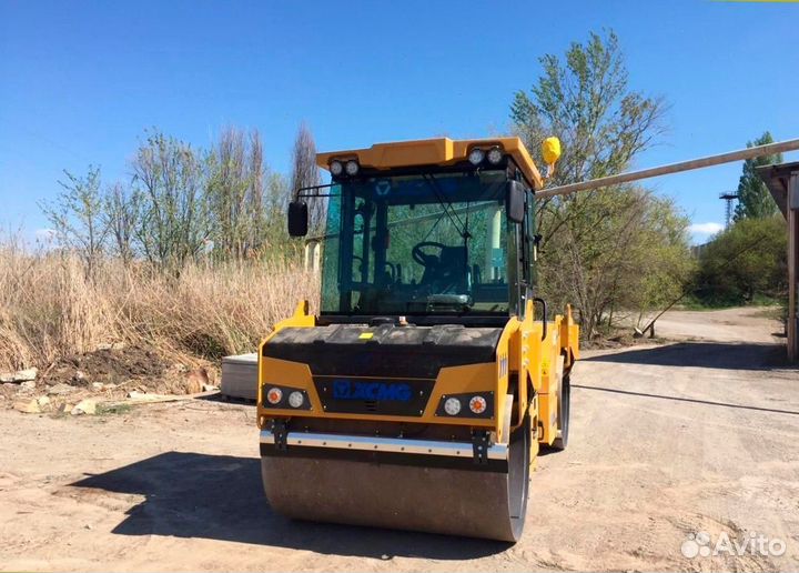 Дорожный каток XCMG XD103, 2023
