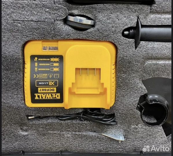 Шуруповерт dewalt