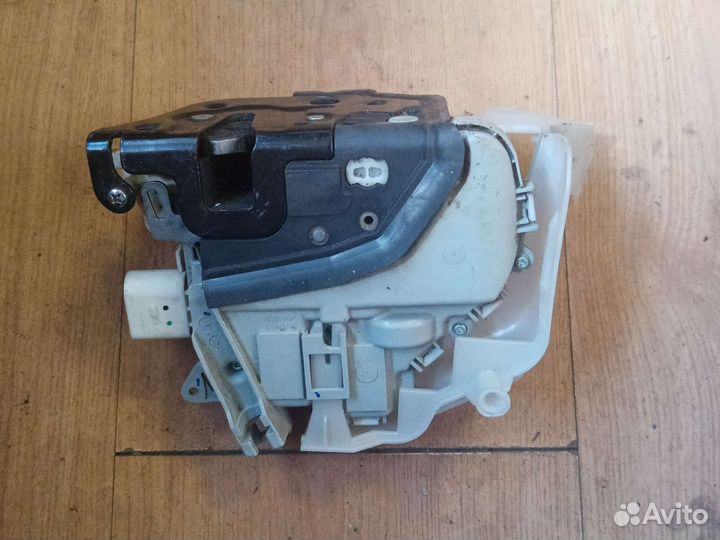 Замок двери передней левой audi A5 /S5