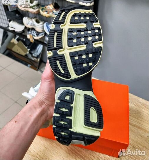 Кроссовки Nike V2K Run