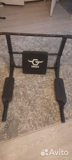 Турник настенный