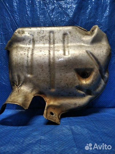 Кожух выпускного коллектора Nissan Almera G15 K4M