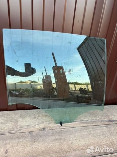 Стекло двери заднее правое Renault Megane 2 1.6