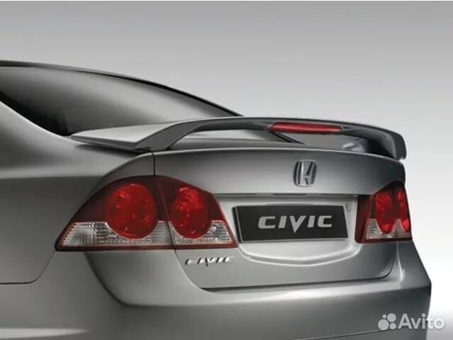 Спойлер на Honda Civic 4D со стоп сиггалом
