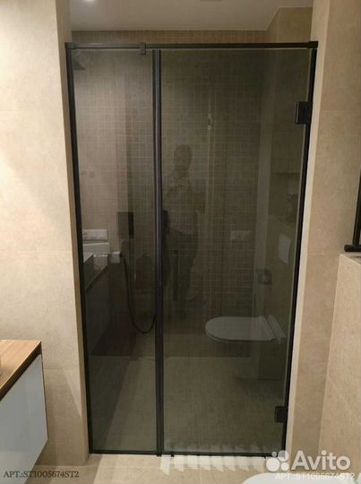 Стеклянные душевые перегородки