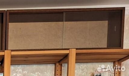 Книжные полки со стеклом